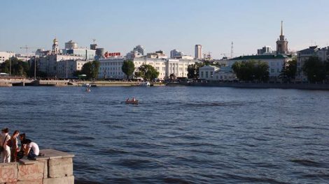 Специалисты понизят уровень воды в Городском пруду на один метр