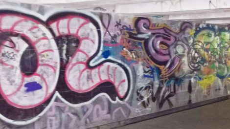 Екатеринбург вновь очистят от граффити