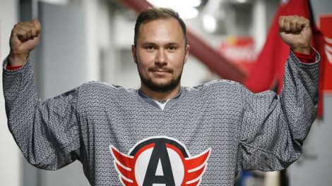 Игроков ХК «Автомобилист» переодели в кальчугу