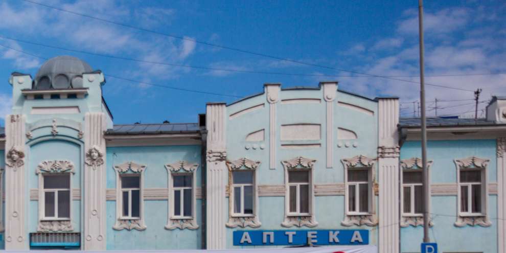 Екатеринбургской аптеке вернут “исторические” окна и приспособят для бизнеса