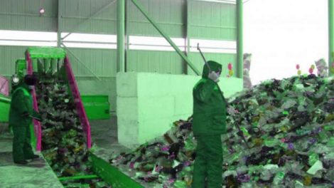 Неплатежи компаний за вывоз мусора в России достигли 70%