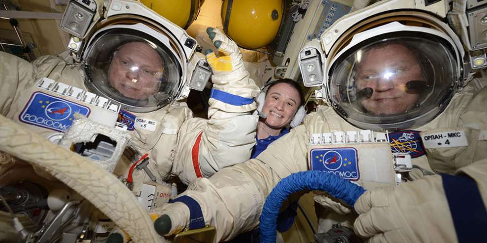 Первый космонавт из Екатеринбурга Сергей Прокопьев успешно вышел в открытый космос