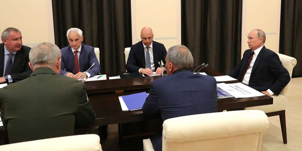 Путин поставил задачу вывести космическую промышленность на рост качества продукции