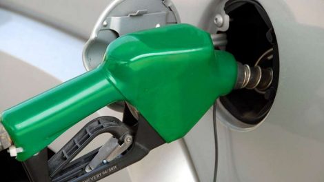 Топливо подешевело в Свердловской области