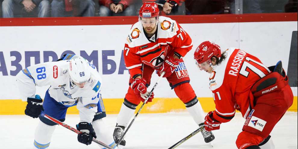 «Автомобилист» уступил «Торпедо» на домашнем льду