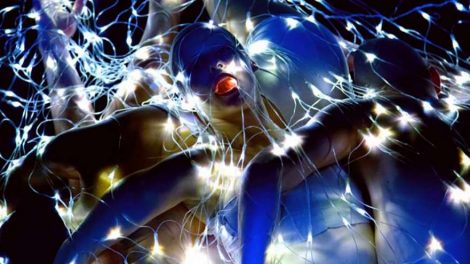 Новый спектакль «Девушка с фарфоровыми глазами» в постановке «Провинциальных танцев» жители Екатеринбурга увидят первыми