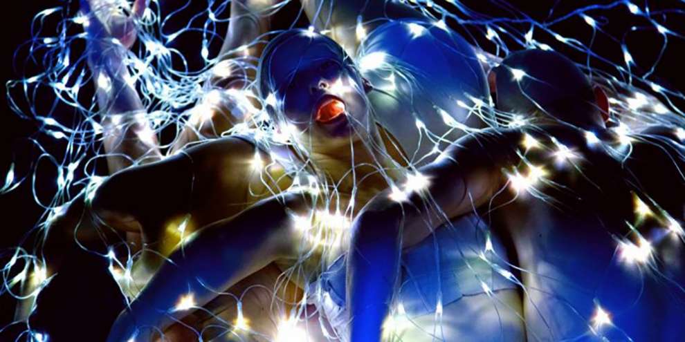 Новый спектакль «Девушка с фарфоровыми глазами» в постановке «Провинциальных танцев» жители Екатеринбурга увидят первыми