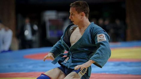 Свердловский самбист в шестой раз стал обладателем кубка России