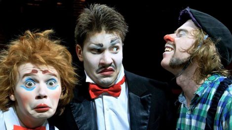 Артисты из Екатеринбурга завоевало золото на фестивале циркового искусства во Франции