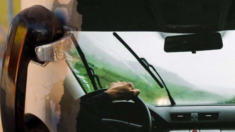 Горячая линия простаивает: Жители Свердловской области отказываются жаловаться на таксистов и каршеринг