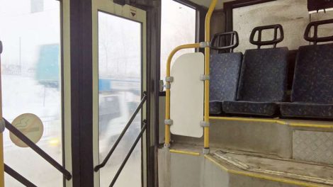 23 февраля: По проспекту Ленина перестали ходить трамваи и автобусы, движение поездов задерживается