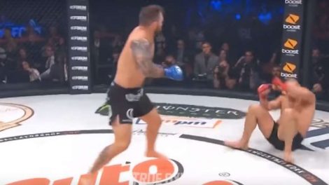 Федор Емельяненко потерпел поражение от американского бойца (ВИДЕО)