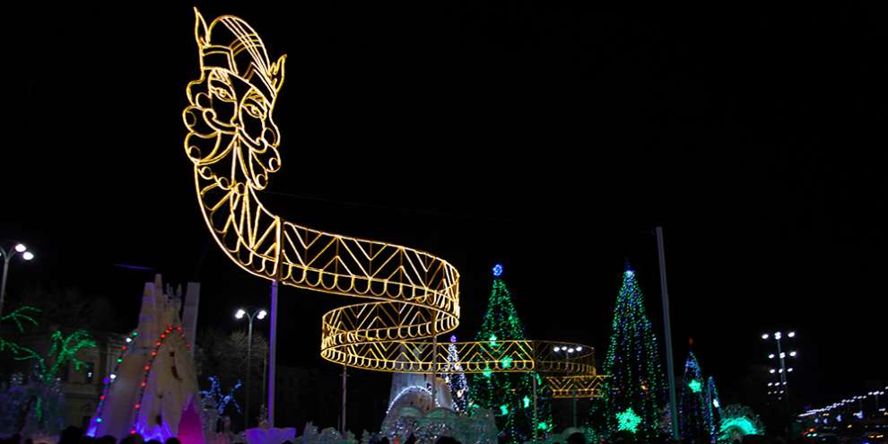 Ледовый городок на площади 1905 года будет работать ежедневно до 29 января 2019 года