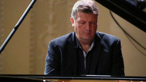 Пианист Борис Березовский попросился на роль тапера в театр Николая Коляды