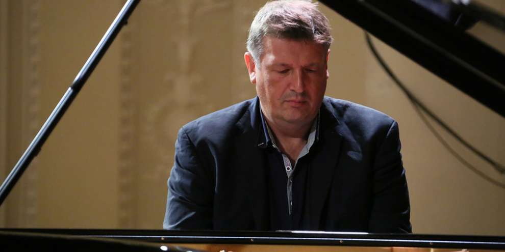 Пианист Борис Березовский попросился на роль тапера в театр Николая Коляды