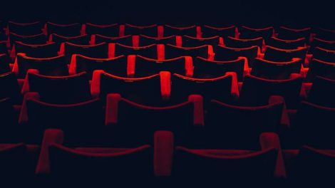 Роспотребнадзор решил не закрывать из-за ОРВИ кинотеатры