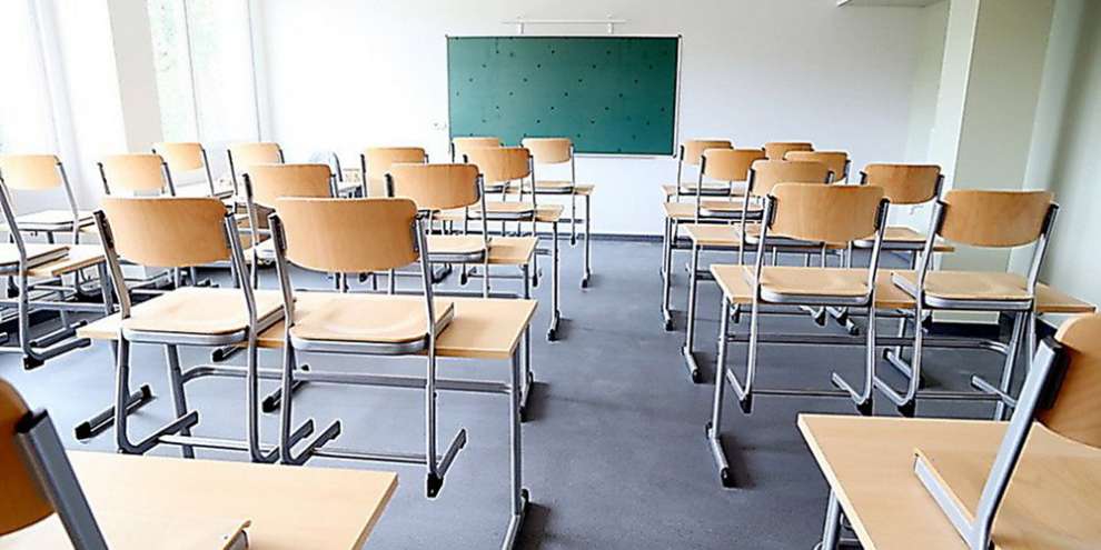 Школы открыли после карантина: ждут на занятия с понедельника