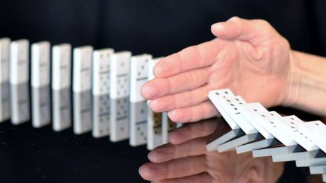 Ростелеком ограничивал екатеринбуржцев в записи в первый класс