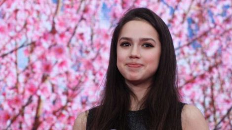 Фигуристка Алина Загитова стала чемпионкой мира по фигурному катанию