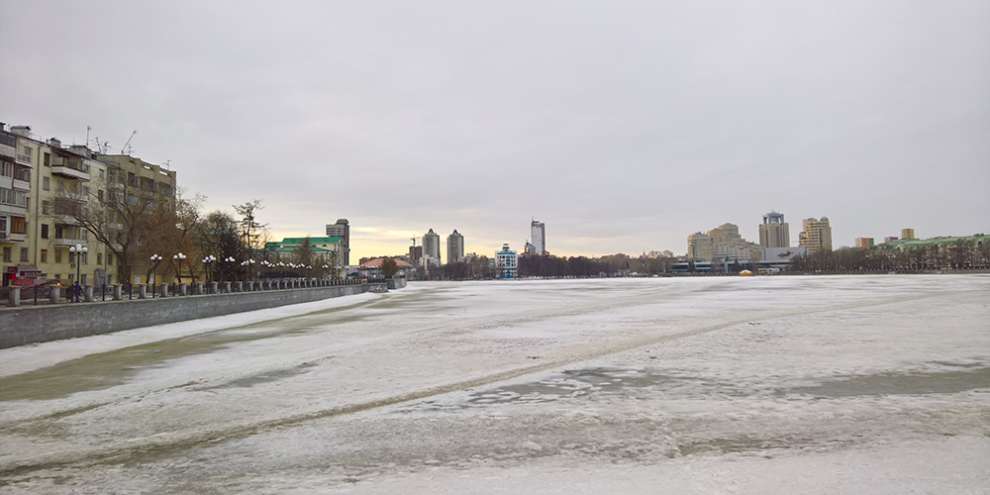 В МЧС предупредили об опасности хождения по городскому пруду