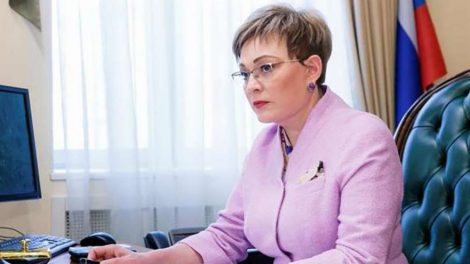 Глава Мурманской области написала заявление об отставке