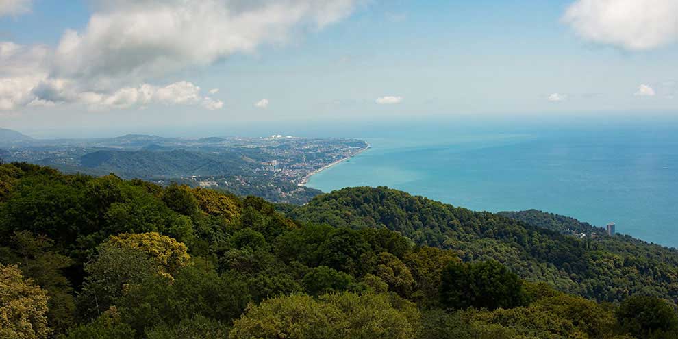 Почему цены на авиабилеты из Сочи в Екатеринбург выше 30 тысяч рублей?