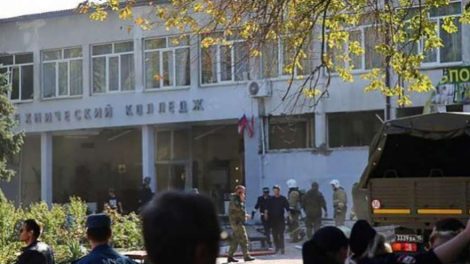 Бекмамбетов спродюсирует фильм о трагедии в керченском колледже