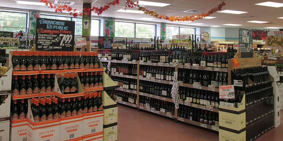 Министерство промышленности выступает за запрет продажи алкоголя до 21 года