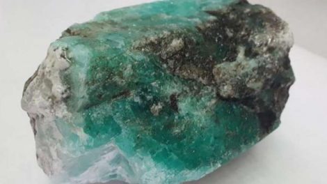 На Среднем Урале найден крупнейший за последние 30 лет изумруд весом 1,6 кг