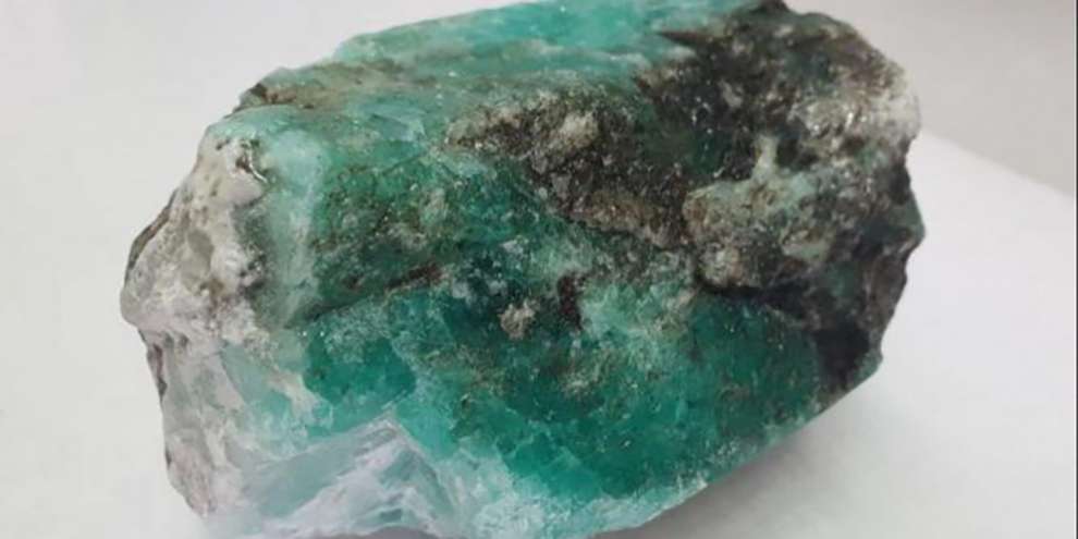 На Среднем Урале найден крупнейший за последние 30 лет изумруд весом 1,6 кг