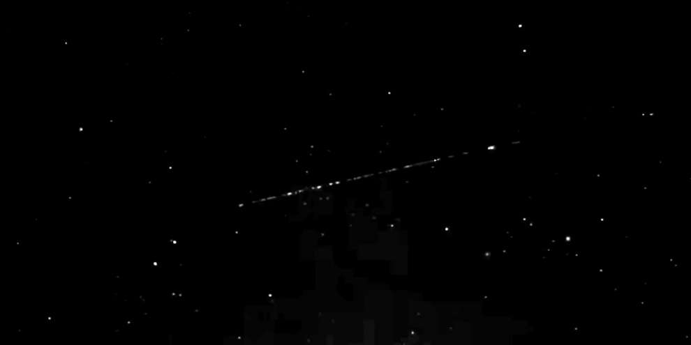 Всю неделю в небе можно наблюдать как пролетают 60 спутников Илона Маска