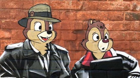 Слава Птрк изобразил героев фильма «Жмурки» Сережу и Саймона в образах Чипа и Дейла.