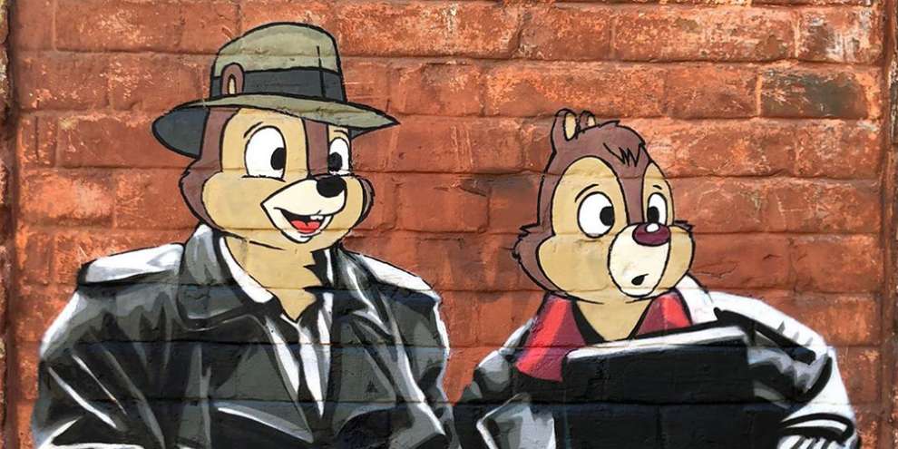 Слава Птрк изобразил героев фильма «Жмурки» Сережу и Саймона в образах Чипа и Дейла.