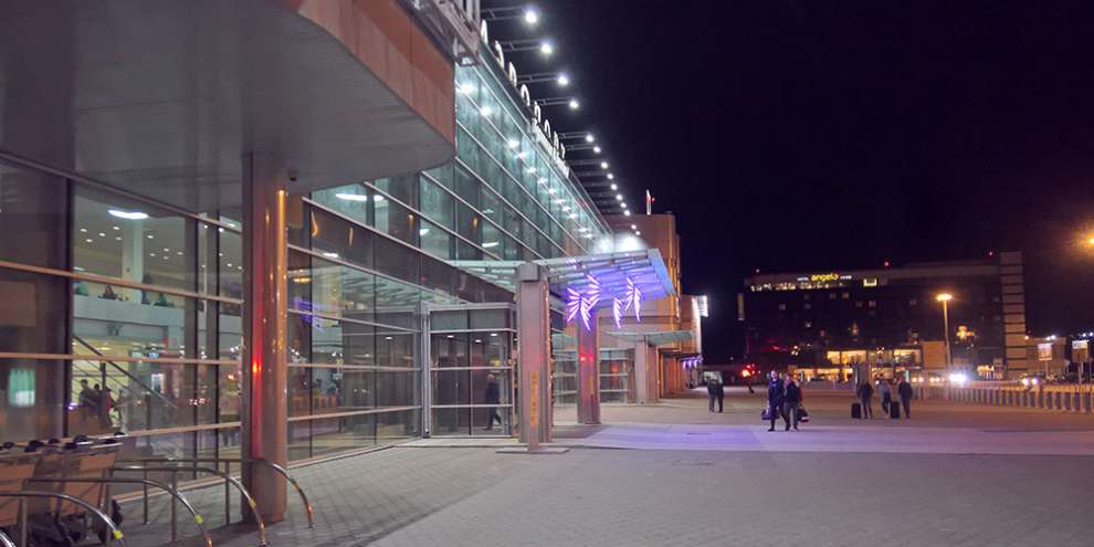 В России вернули курилки в аэропорты