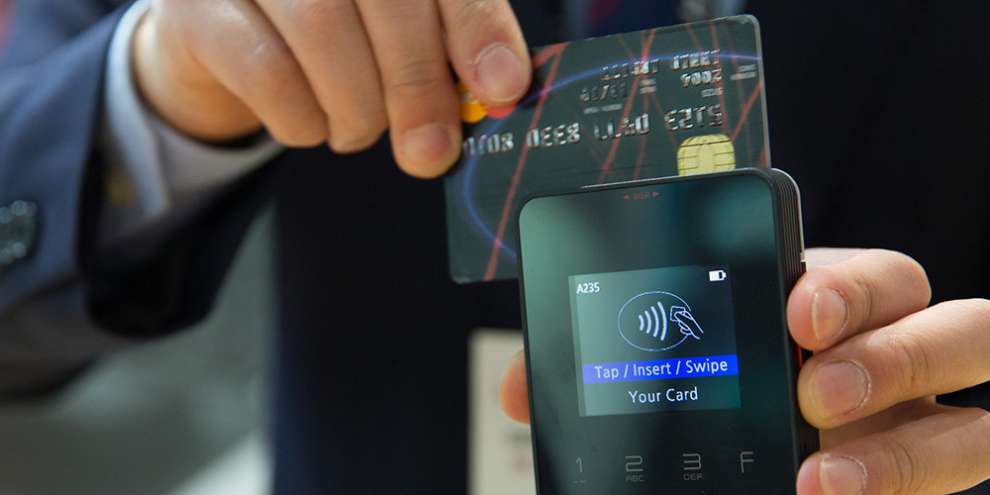 Екатеринбург вошел в топ-3 городов-миллионников по числу бесконтактных платежей