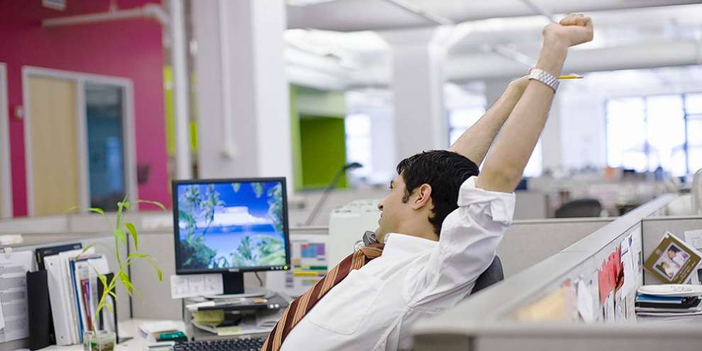 В Роструде напомнили о короткой рабочей неделе в связи с Днем России 12 июня