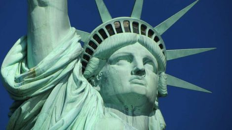 Из Екатеринбурга в Америку в этом году смогут уехать в два раза больше жителей