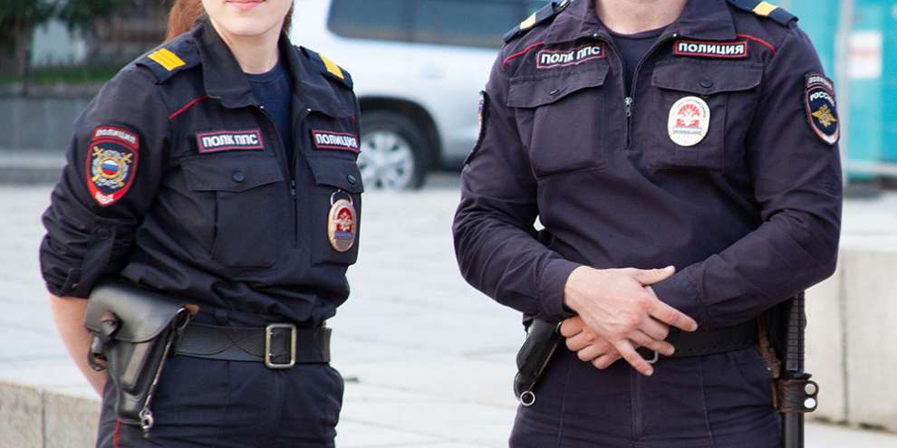 Госдума приняла закон о праве полиции выносить предостережения