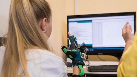 Ученые УрФУ начали применять виртуальную реальность в обучении, коррекции и психодиагностике