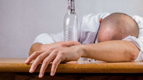 Чукотка и Магадан оказались лидерами по смертности от алкоголя