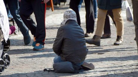 Россияне назвали сумму дохода, граничащего с бедностью