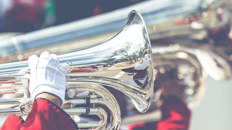 Россиян предложили штрафовать за шумное поведение ночью