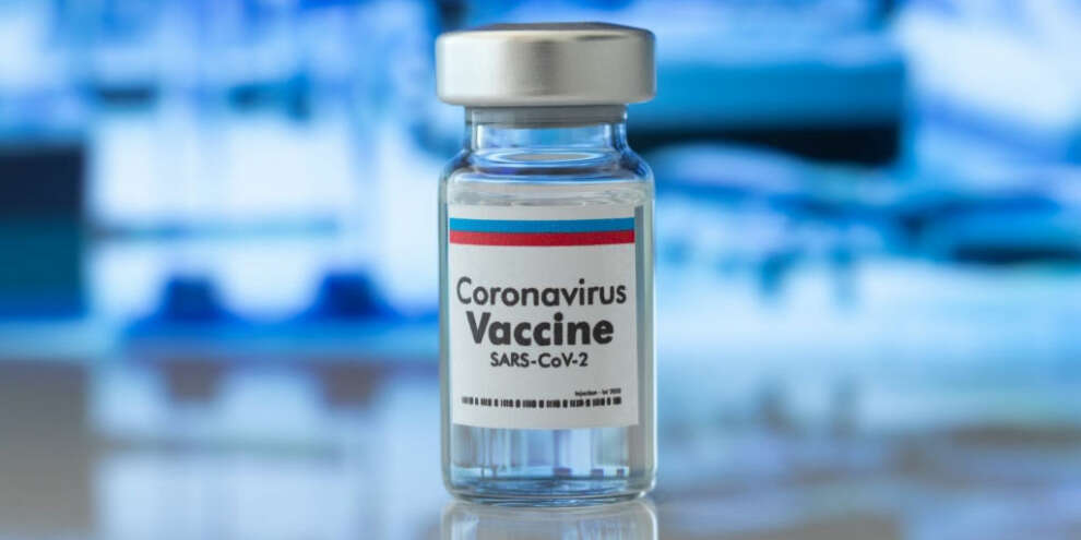 Минздрав одобрил применение вакцины «Спутник V» для пожилых